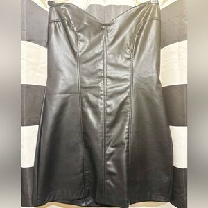 SOLD 💵Zara Elegant Faux Leather Black Strapless Dress